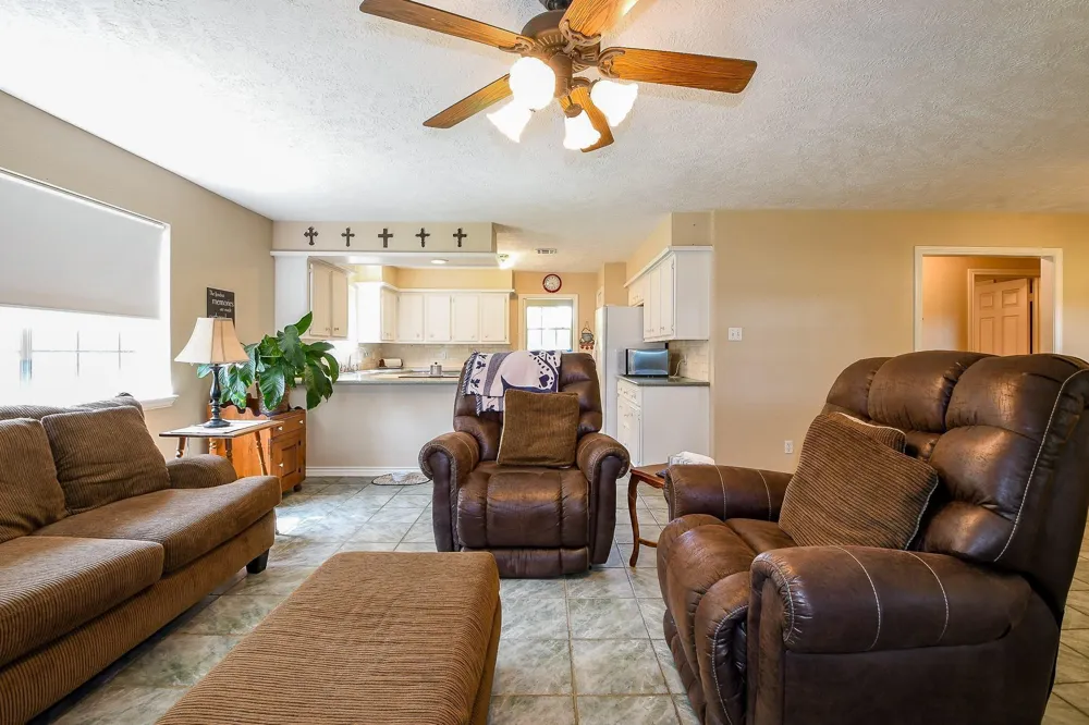 22035 Buescher Road Tomball, TX 77377