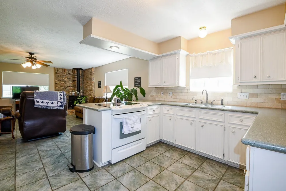 22035 Buescher Road Tomball, TX 77377