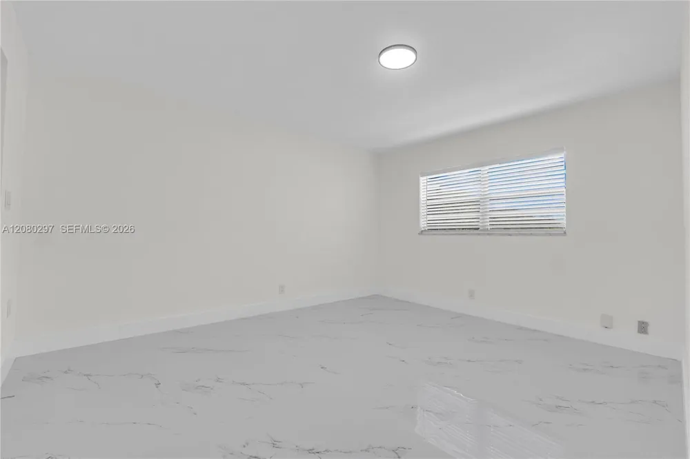 5100 SW 90th Ave #109 Cooper City, FL 33328