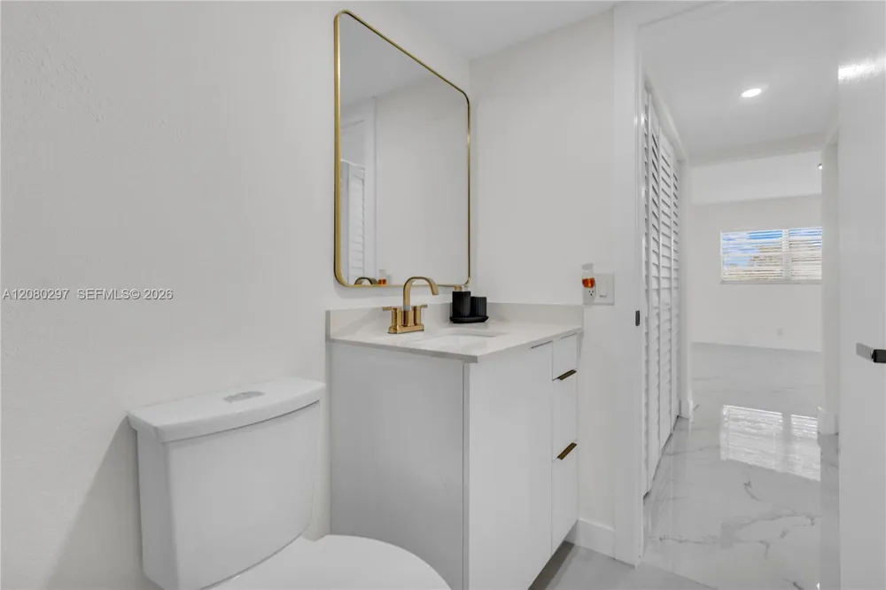 5100 SW 90th Ave #109 Cooper City, FL 33328