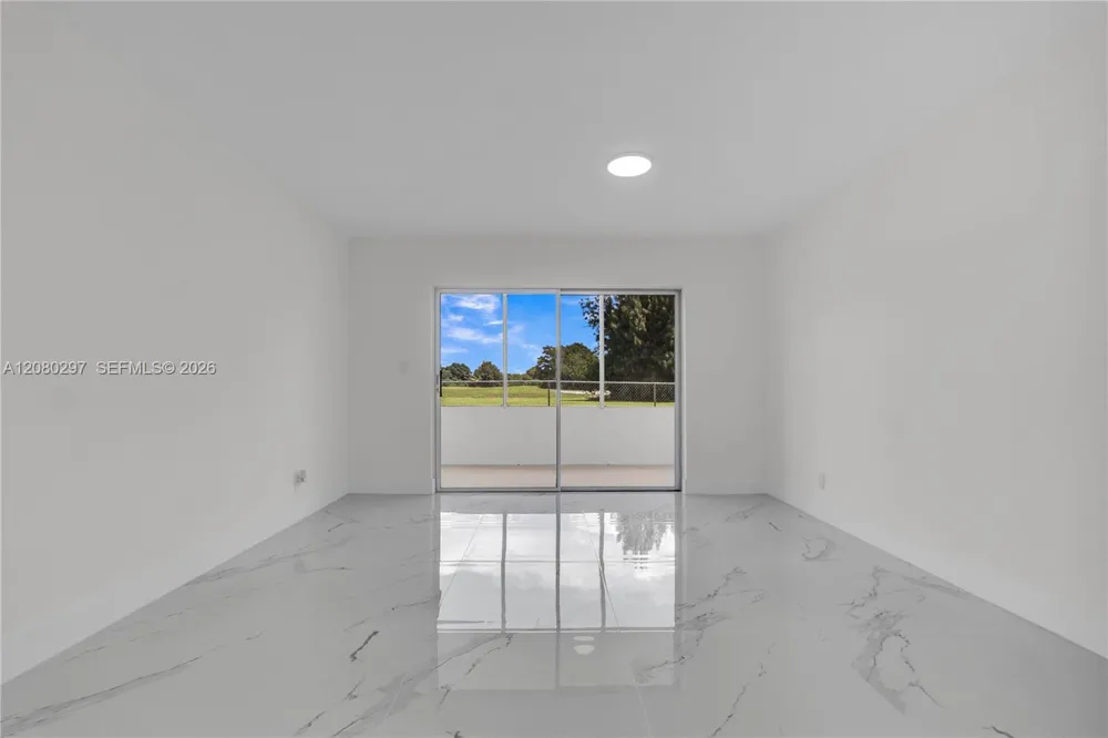 5100 SW 90th Ave #109 Cooper City, FL 33328