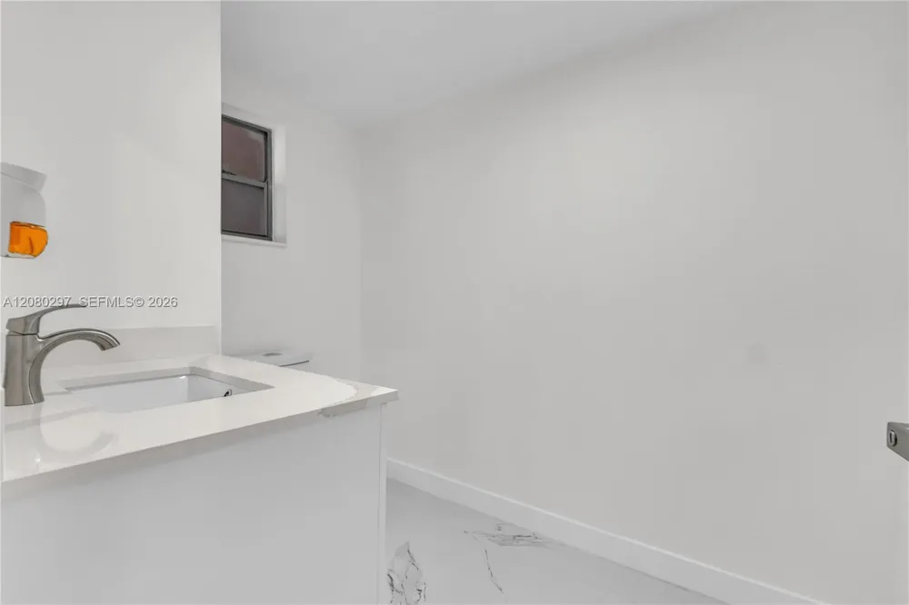 5100 SW 90th Ave #109 Cooper City, FL 33328