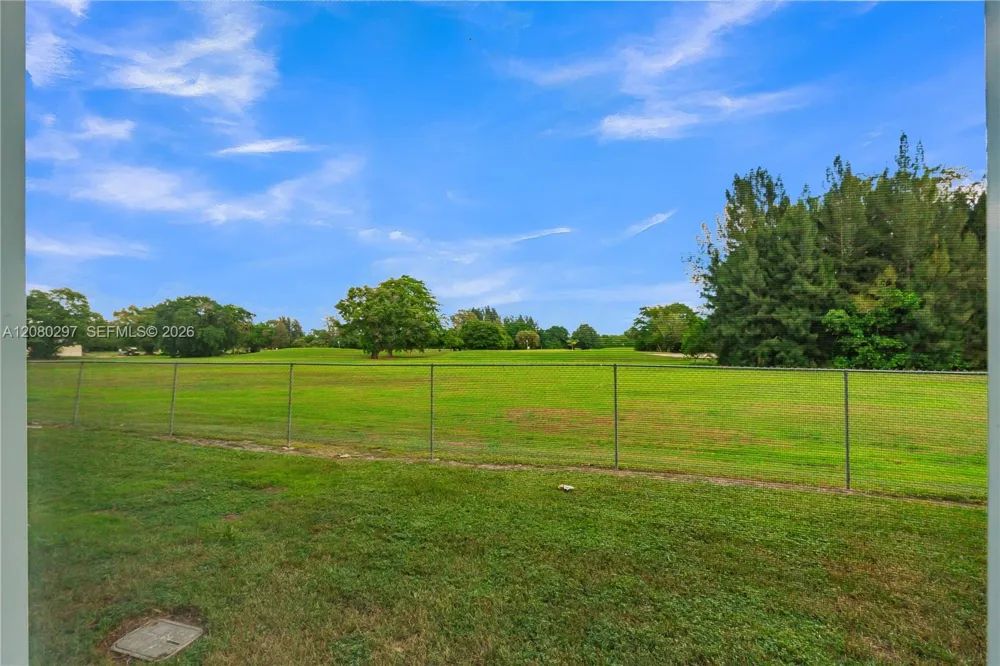 5100 SW 90th Ave #109 Cooper City, FL 33328