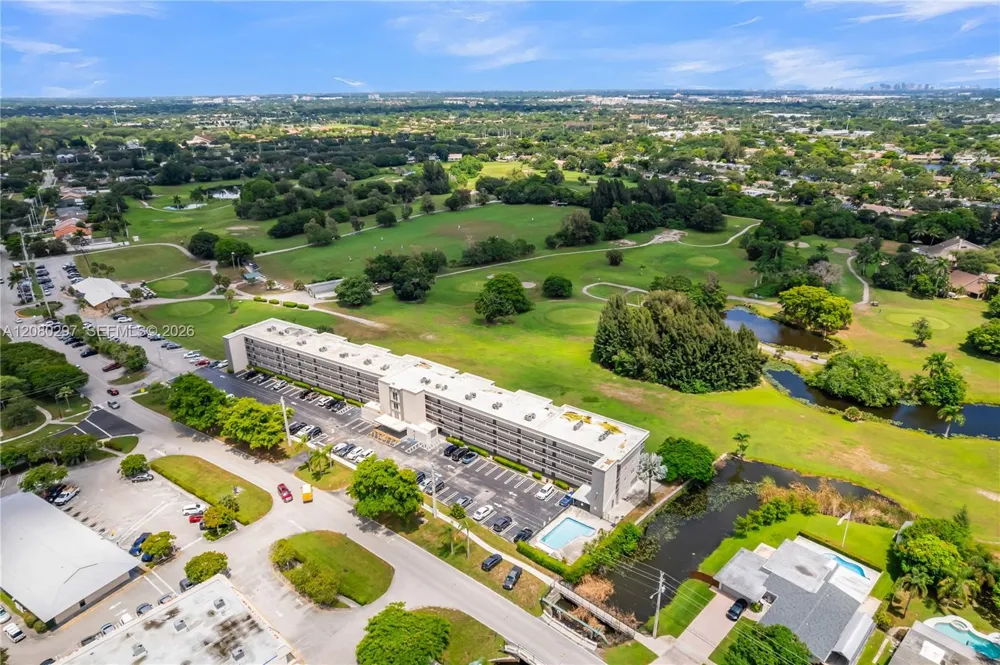 5100 SW 90th Ave #109 Cooper City, FL 33328