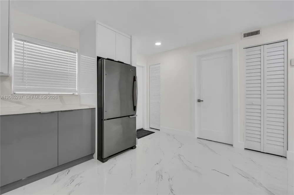 5100 SW 90th Ave #109 Cooper City, FL 33328
