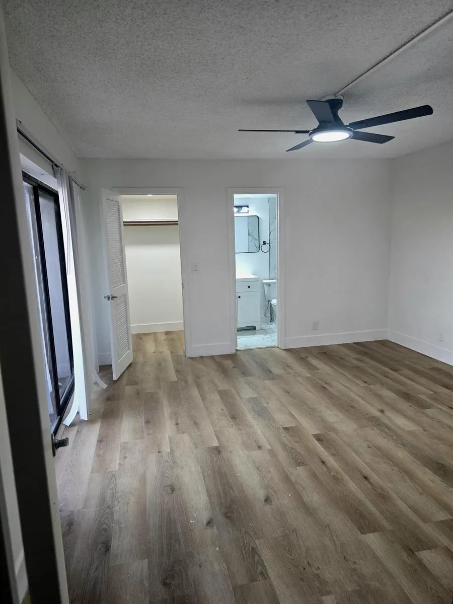 4204 WATERVIEW CIRCLE Palm Springs, FL 33461