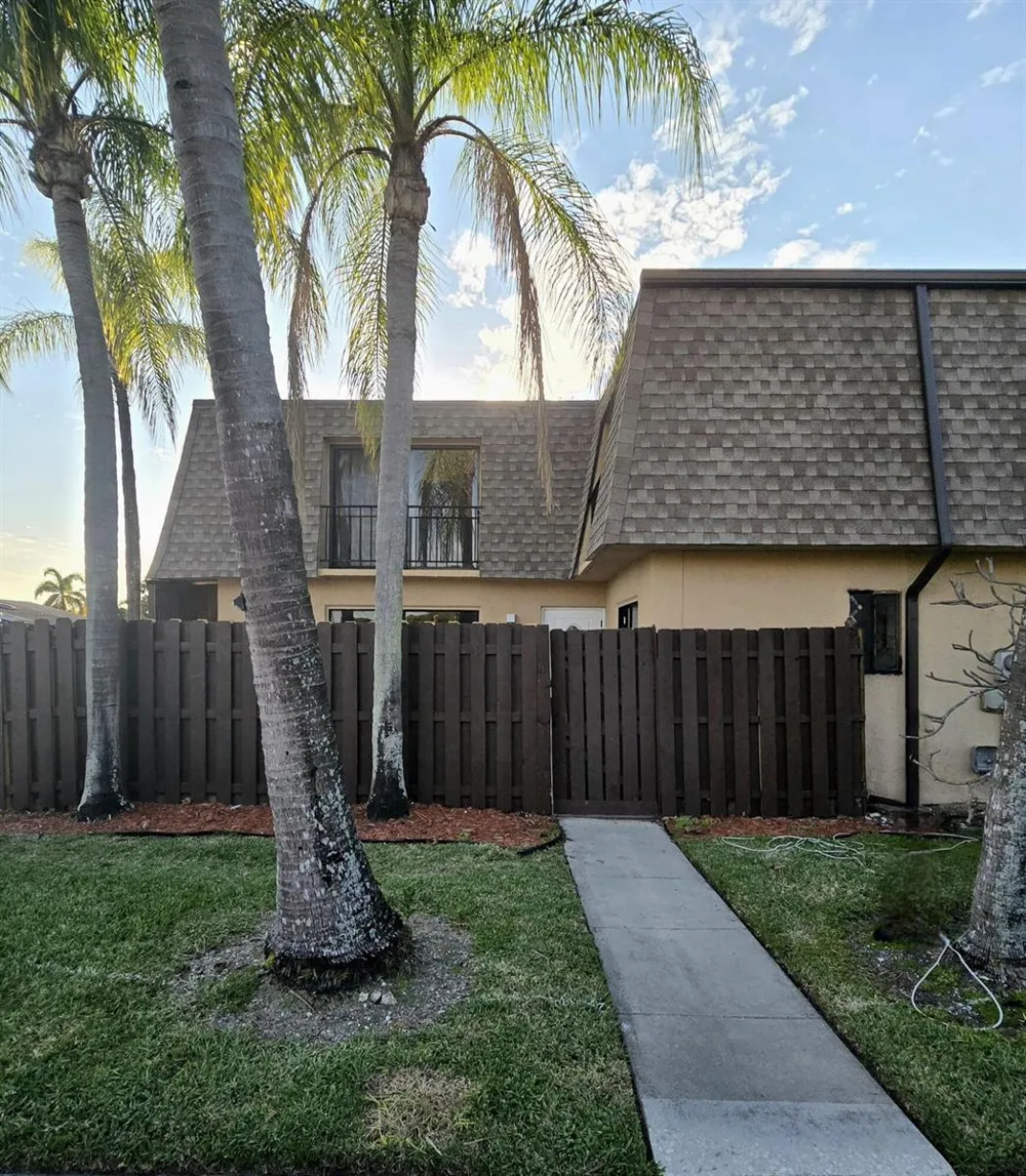 4204 WATERVIEW CIRCLE Palm Springs, FL 33461