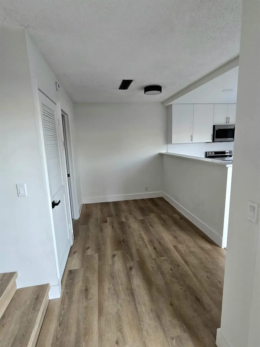 4204 WATERVIEW CIRCLE Palm Springs, FL 33461