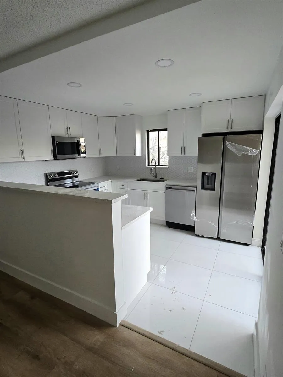 4204 WATERVIEW CIRCLE Palm Springs, FL 33461
