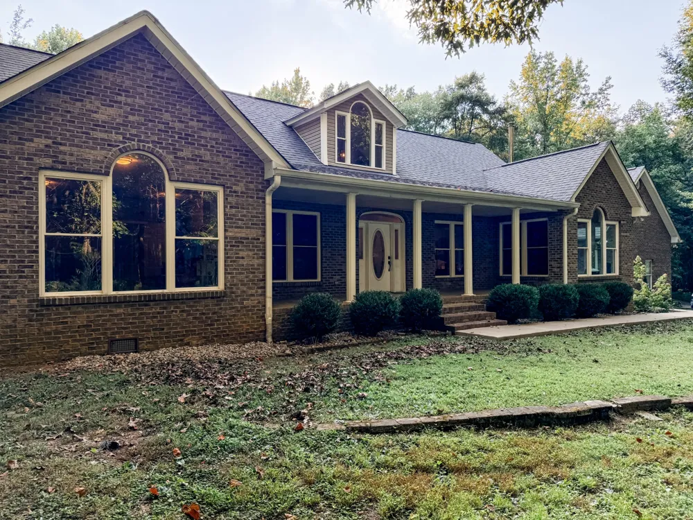 1006 Clearview Pt Cottontown, TN 37048