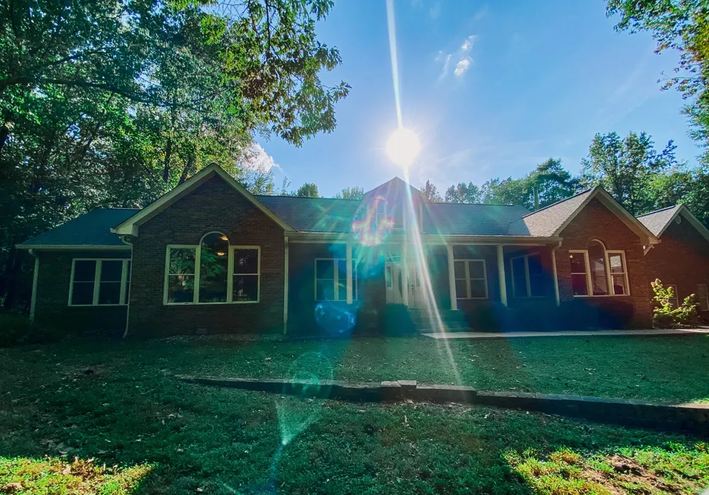 1006 Clearview Pt Cottontown, TN 37048