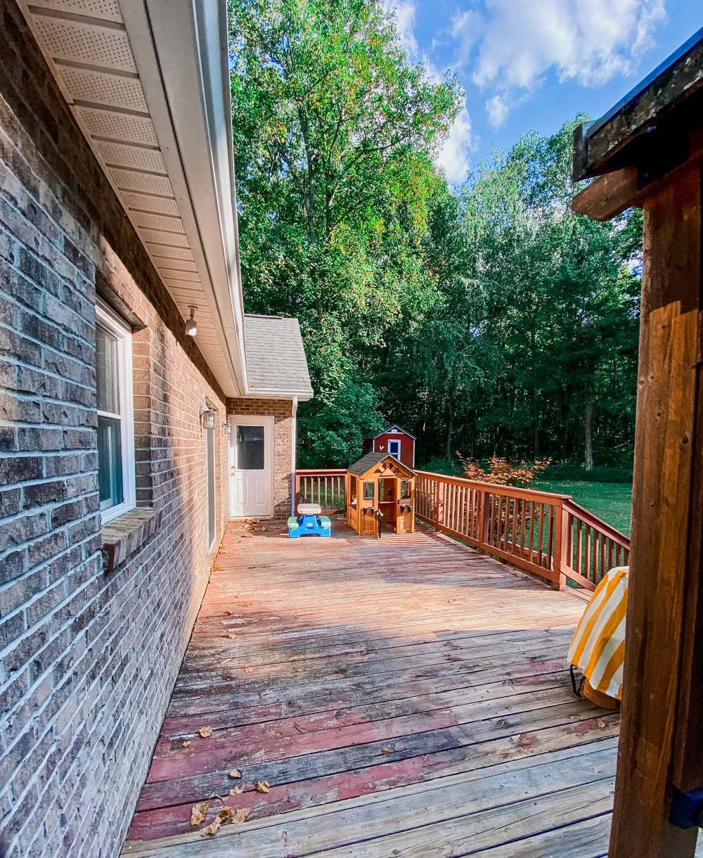1006 Clearview Pt Cottontown, TN 37048