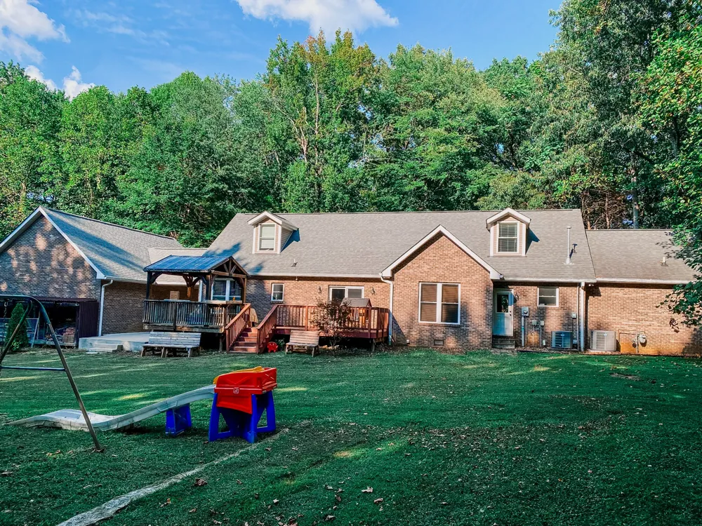 1006 Clearview Pt Cottontown, TN 37048