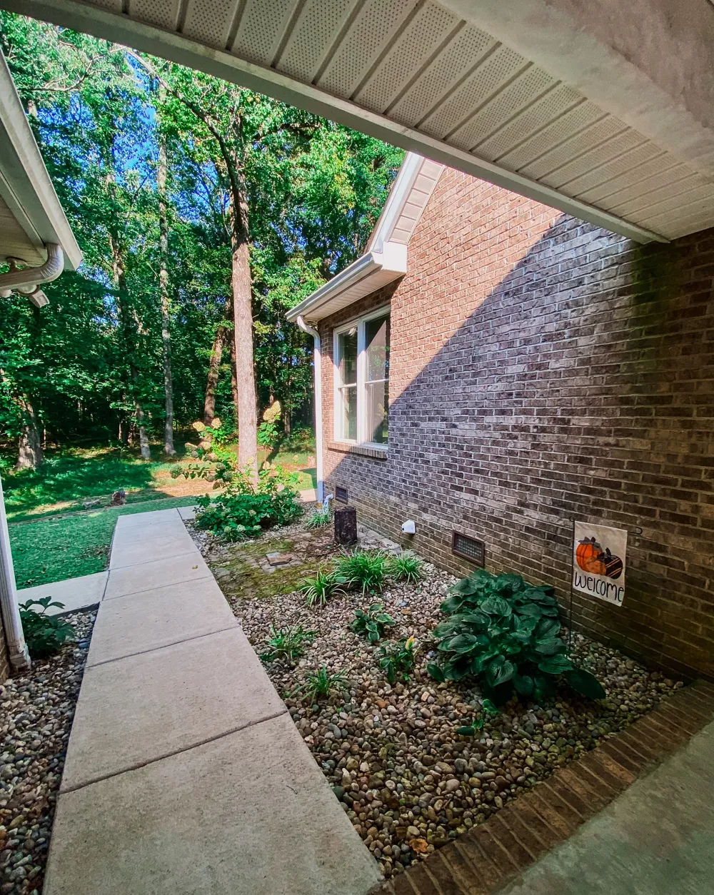 1006 Clearview Pt Cottontown, TN 37048