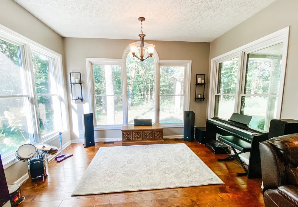 1006 Clearview Pt Cottontown, TN 37048