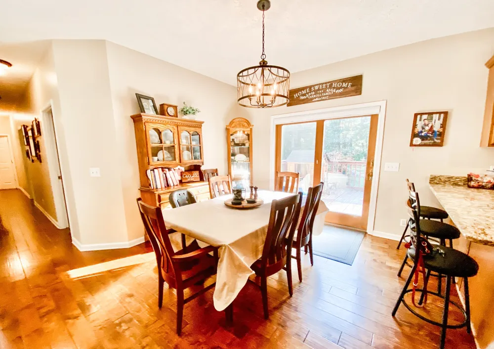 1006 Clearview Pt Cottontown, TN 37048