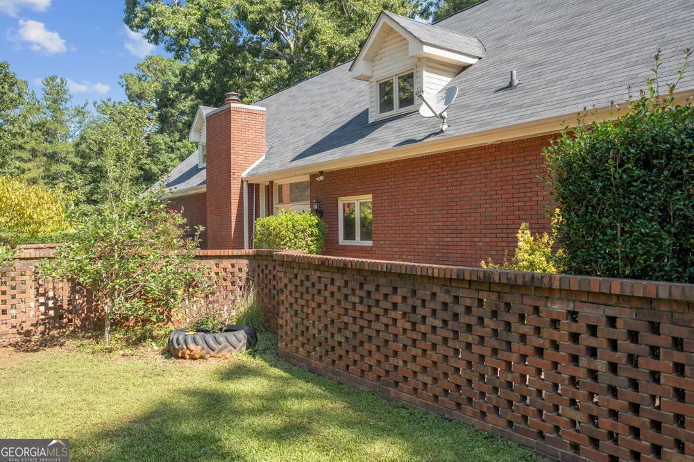 205 High Point Forest DR Covington, GA 30016