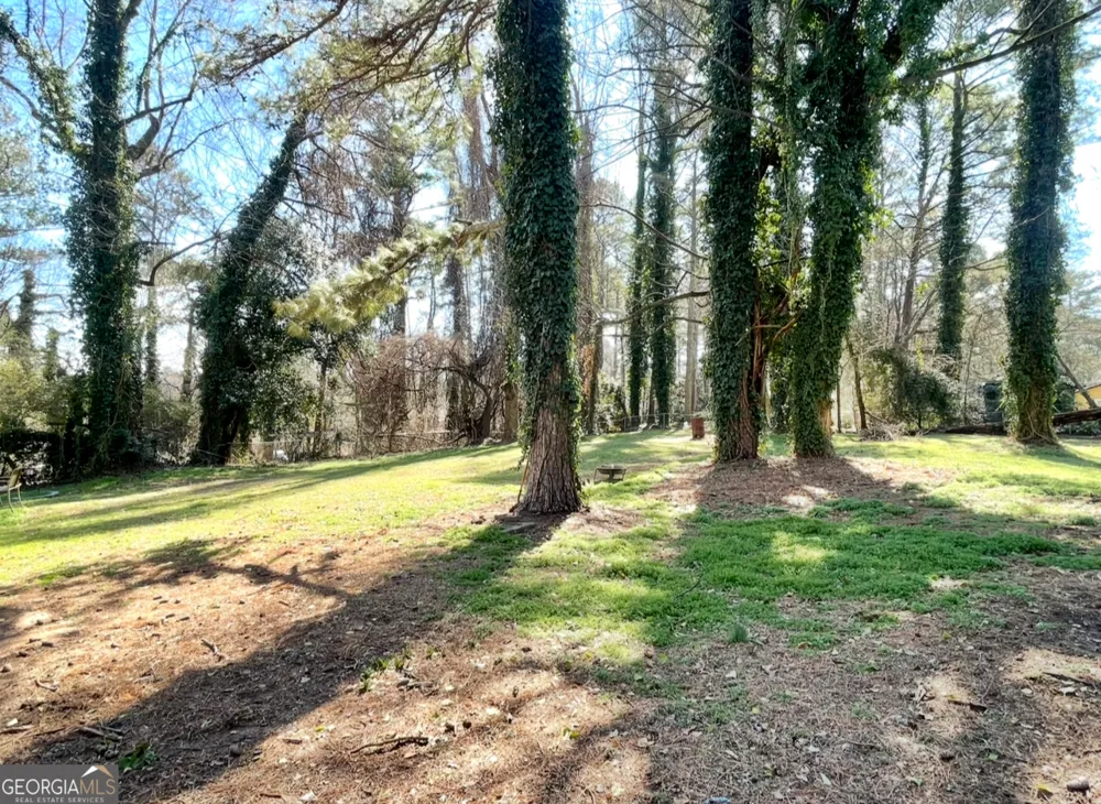 6973 Kimberland Gardens LN Lithonia, GA 30058