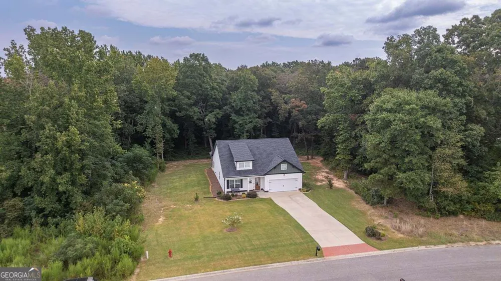 212 Live Oak LN Comer, GA 30629