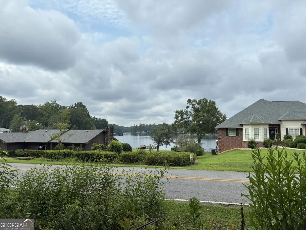 128 Honeysuckle RD NE Milledgeville, GA 31061