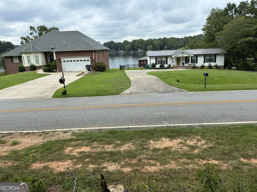 128 Honeysuckle RD NE Milledgeville, GA 31061