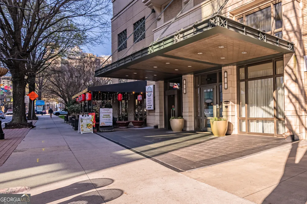 565 Peachtree ST NE Atlanta, GA 30308