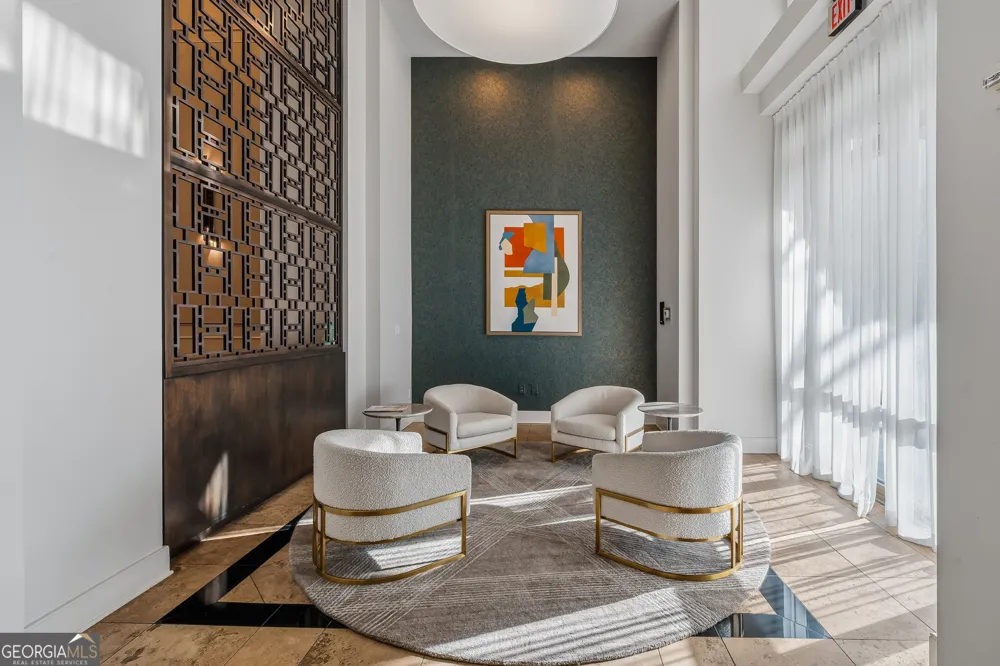 565 Peachtree ST NE Atlanta, GA 30308