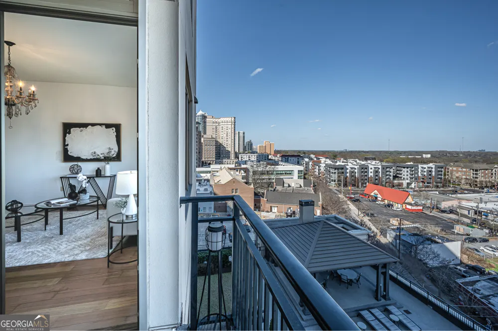 565 Peachtree ST NE Atlanta, GA 30308