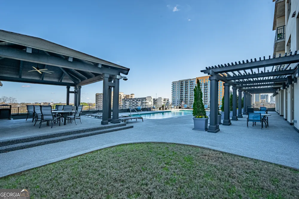 565 Peachtree ST NE Atlanta, GA 30308