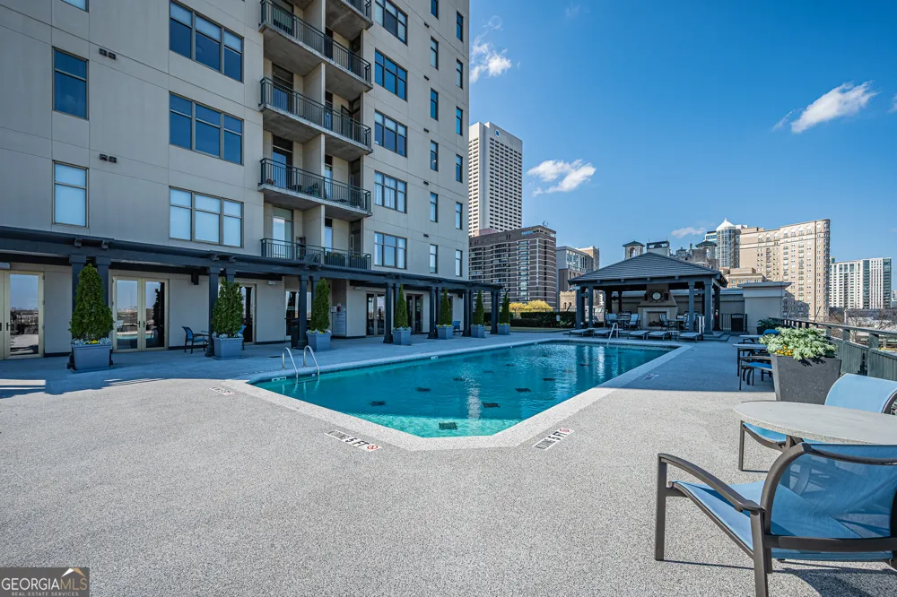 565 Peachtree ST NE Atlanta, GA 30308