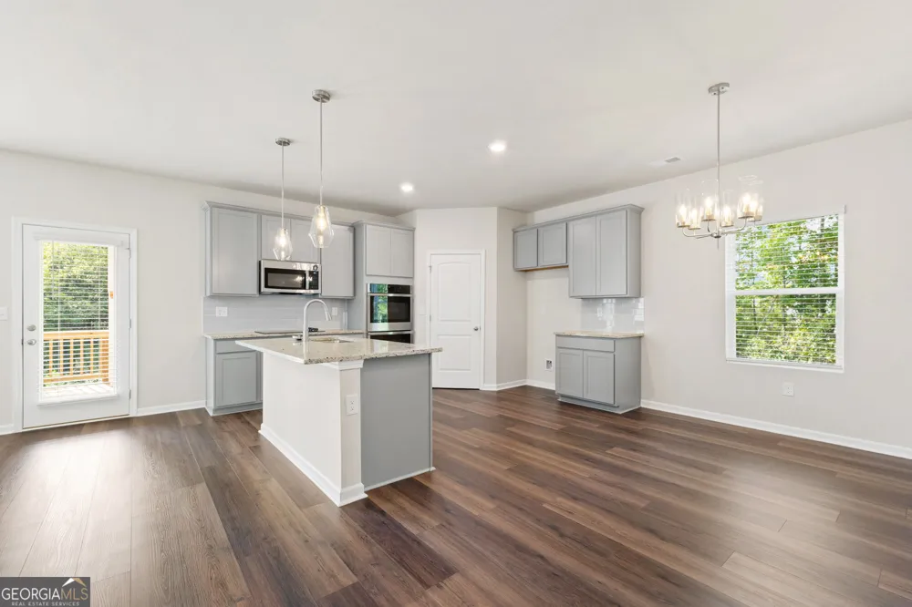 302 HUDSON CT Jackson, GA 30233