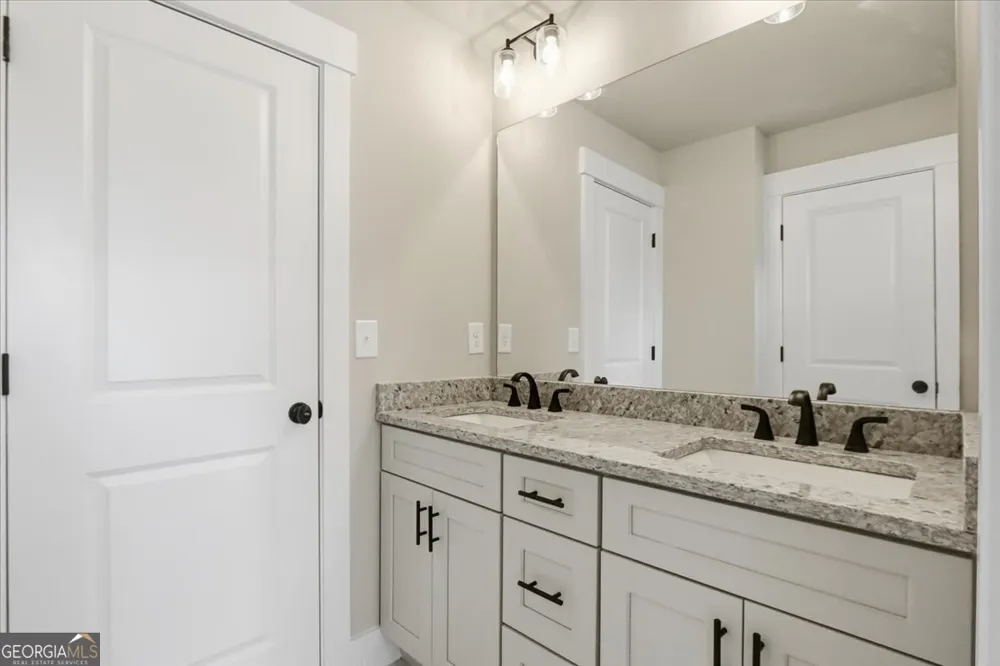 124 Maney DR Statham, GA 30666