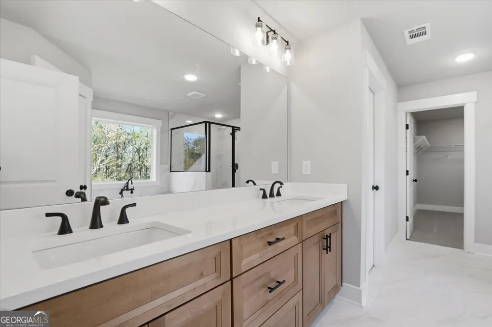 124 Maney DR Statham, GA 30666
