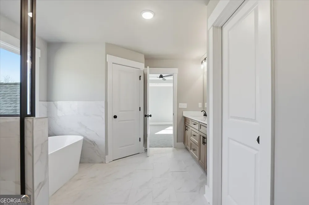124 Maney DR Statham, GA 30666
