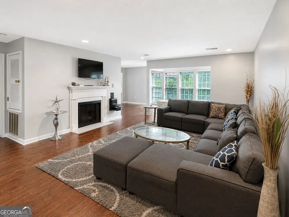 24314 Plantation DR Atlanta, GA 30324