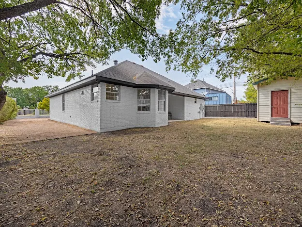 10901 Parkfield Drive Austin, TX 78758