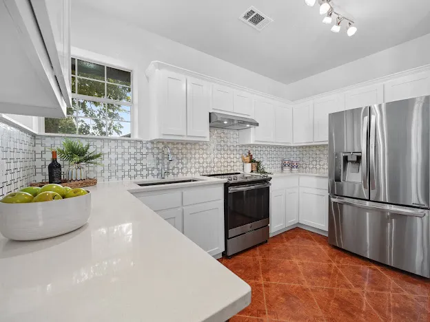 10901 Parkfield Drive Austin, TX 78758