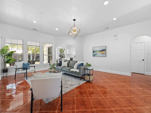 10901 Parkfield Drive Austin, TX 78758