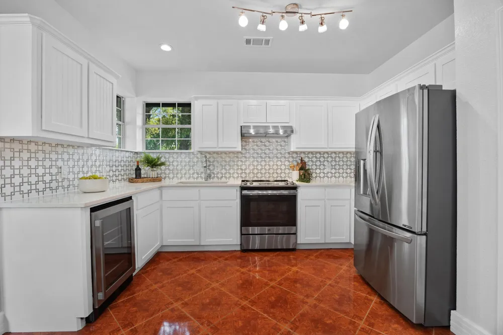 10901 Parkfield Drive Austin, TX 78758
