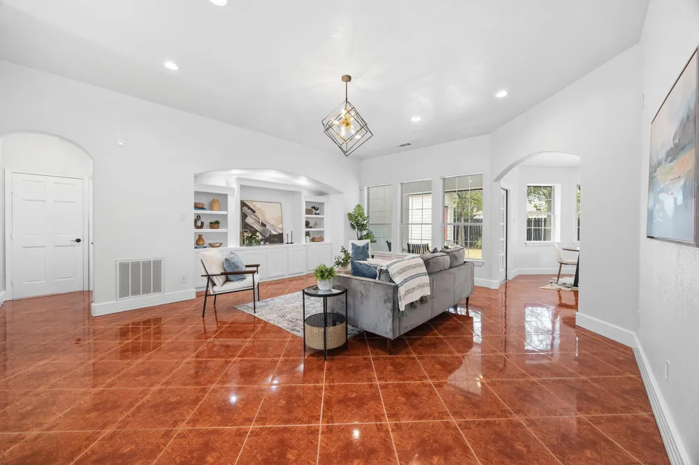 10901 Parkfield Drive Austin, TX 78758