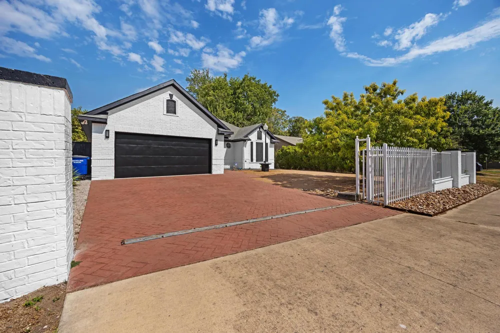 10901 Parkfield Drive Austin, TX 78758