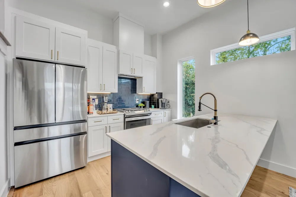 4631 Belmont Avenue #202 Dallas, TX 75204