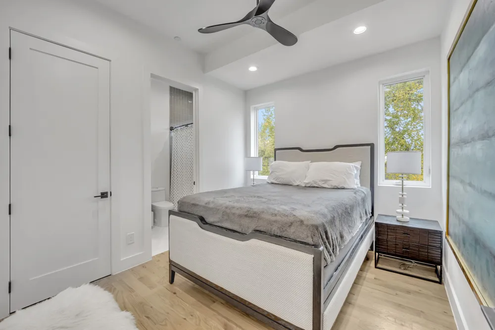4631 Belmont Avenue #202 Dallas, TX 75204