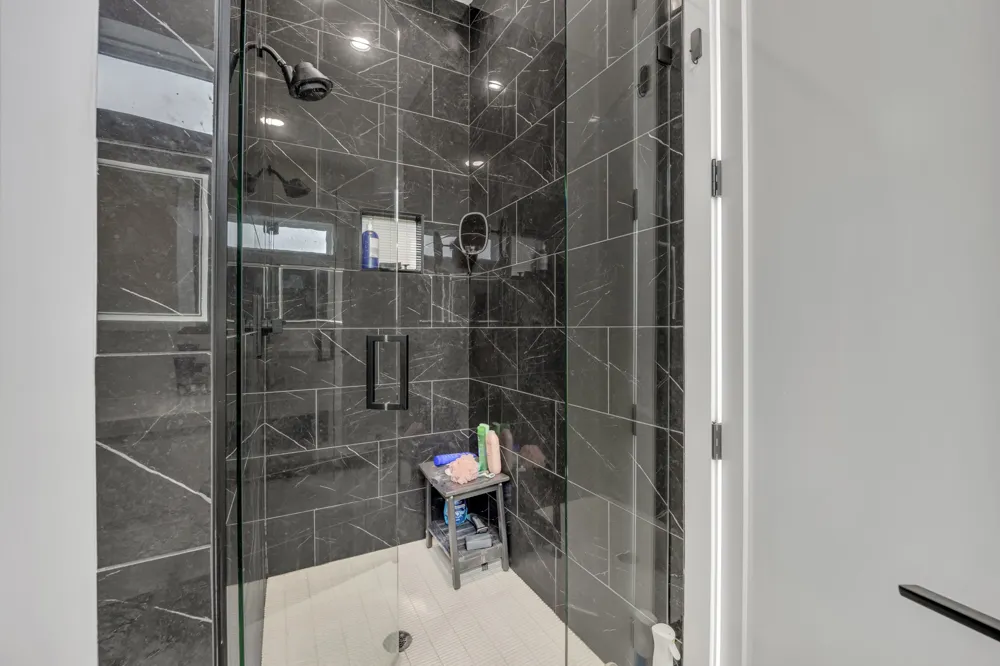 4631 Belmont Avenue #202 Dallas, TX 75204