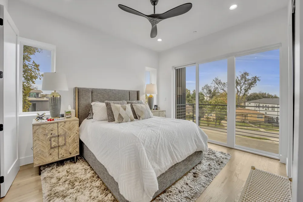 4631 Belmont Avenue #202 Dallas, TX 75204