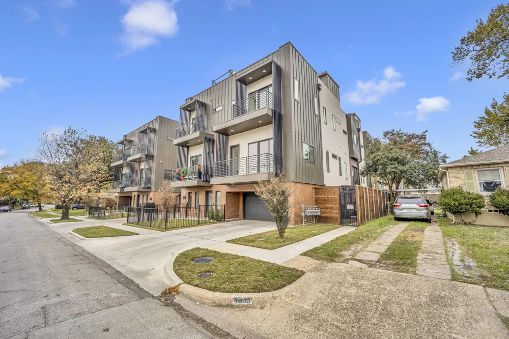 4631 Belmont Avenue #202 Dallas, TX 75204