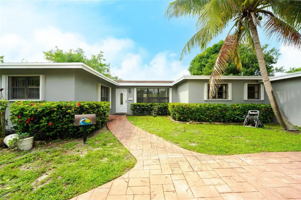 816 SE 13TH COURT Deerfield Beach, FL 33441