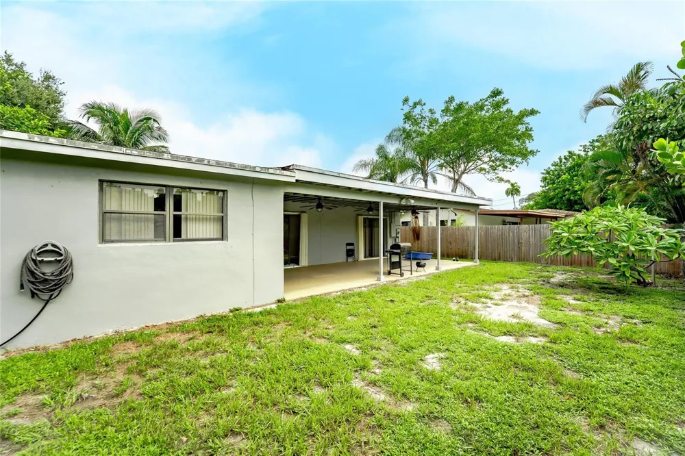 816 SE 13TH COURT Deerfield Beach, FL 33441