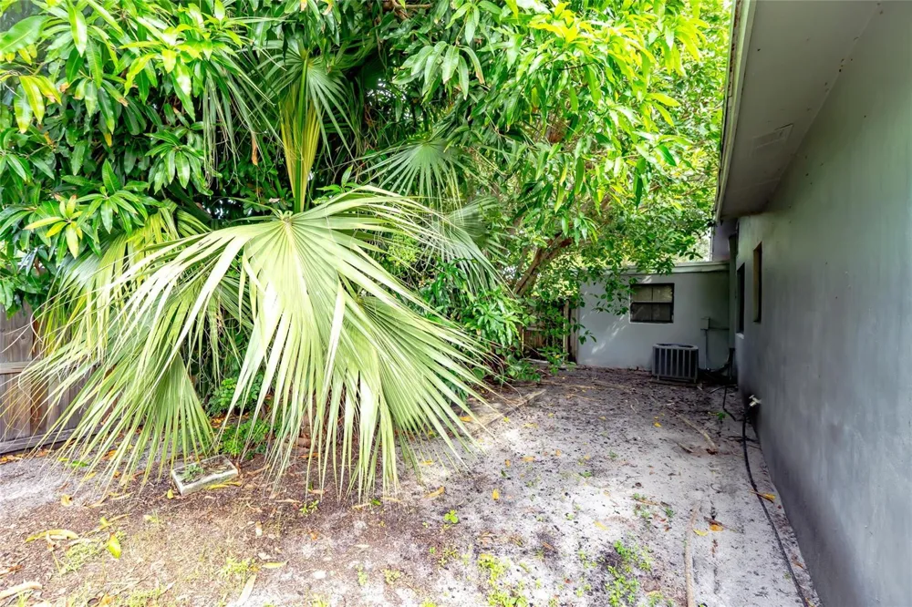 816 SE 13TH COURT Deerfield Beach, FL 33441