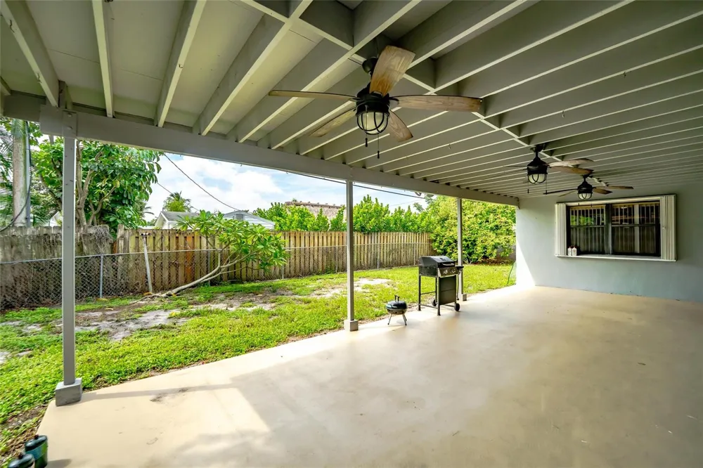 816 SE 13TH COURT Deerfield Beach, FL 33441